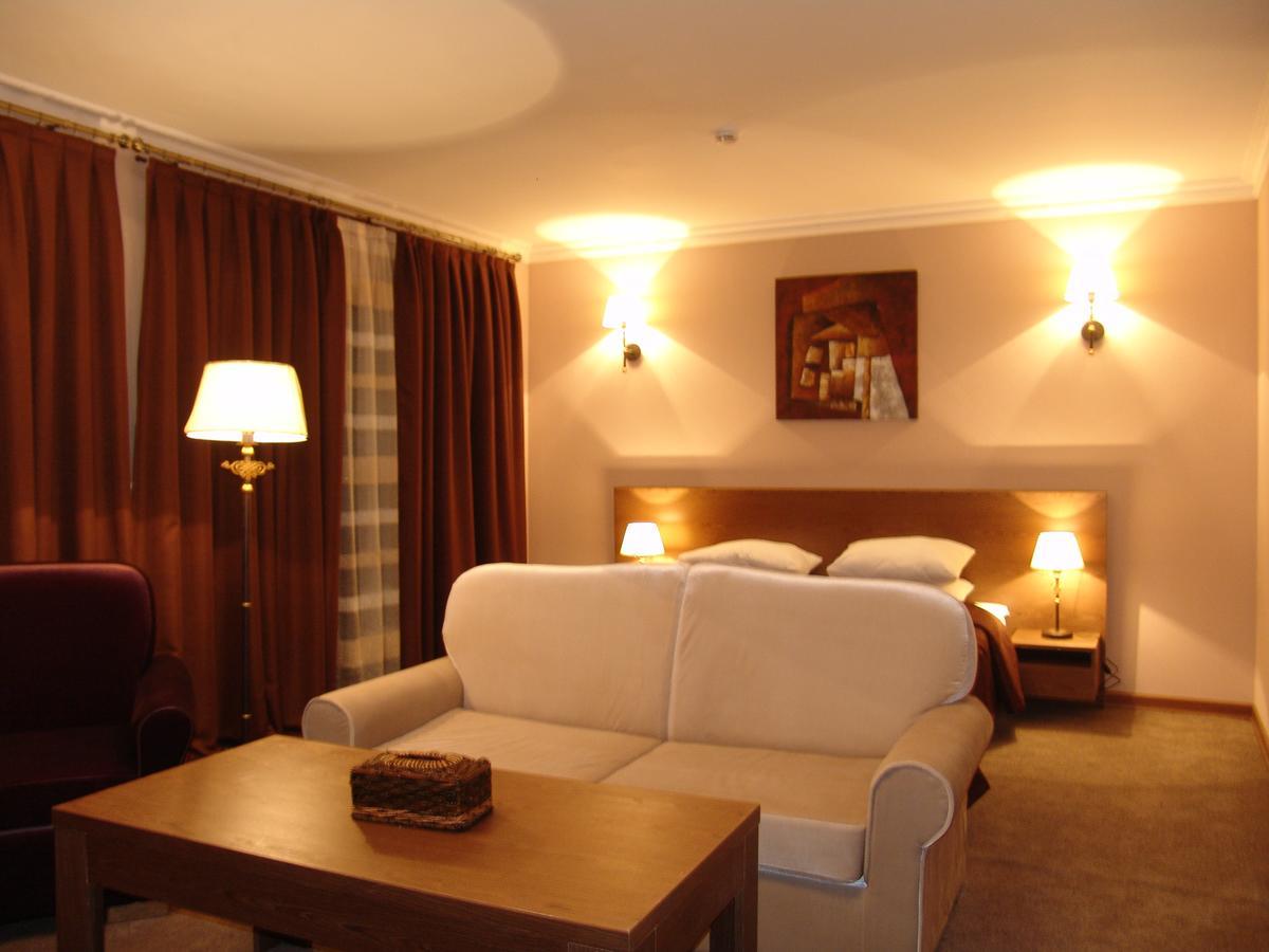 Sheki Olimpiya Hotel & Resort エクステリア 写真